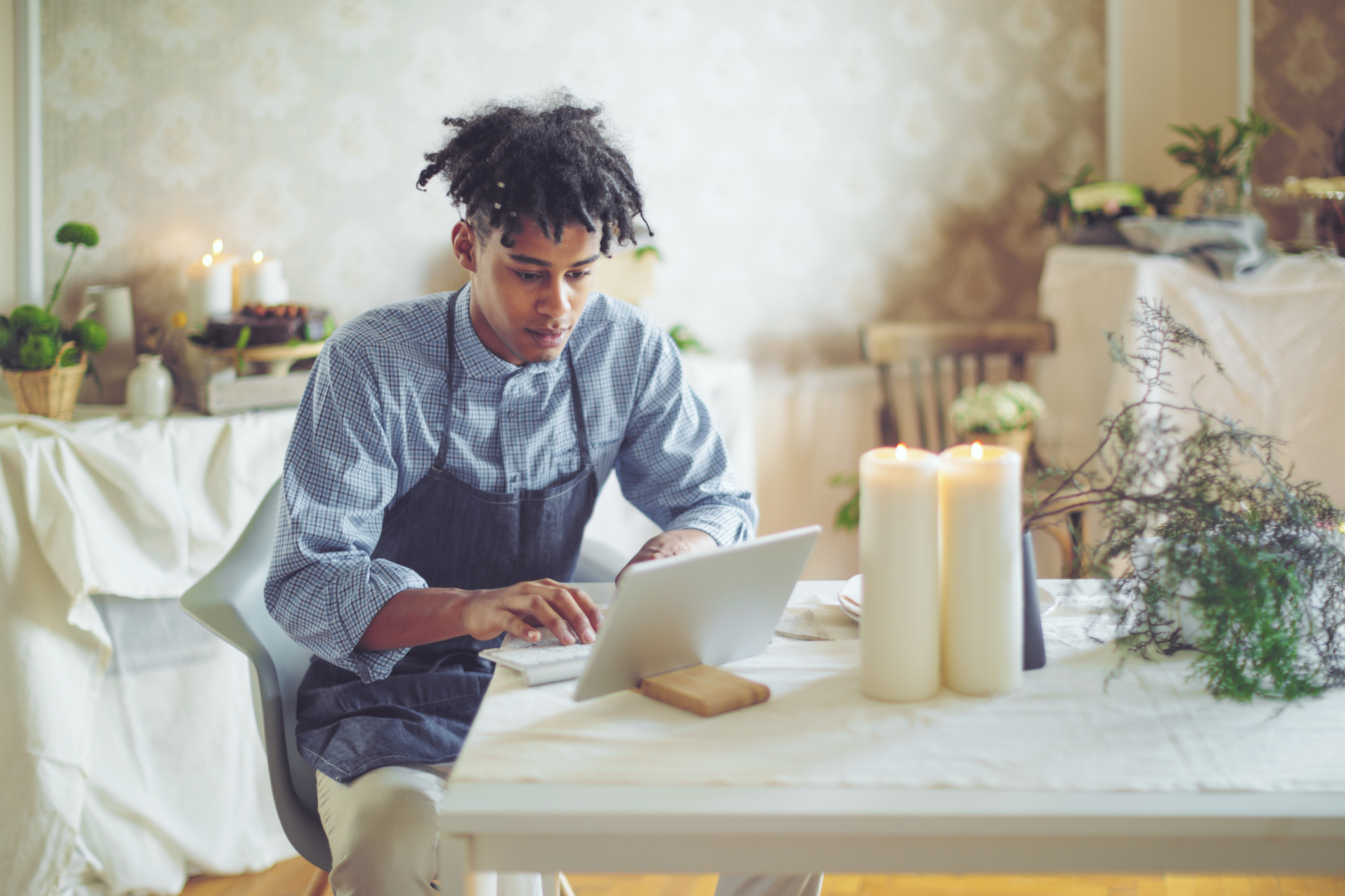 Missing image alt text